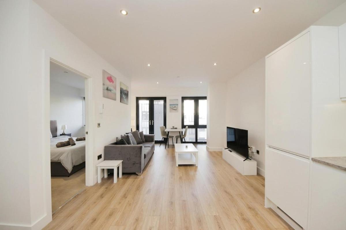 Modern Comfort 1 Bed Apartment Broadoaks, Sulihull Σόλιχαλ Εξωτερικό φωτογραφία